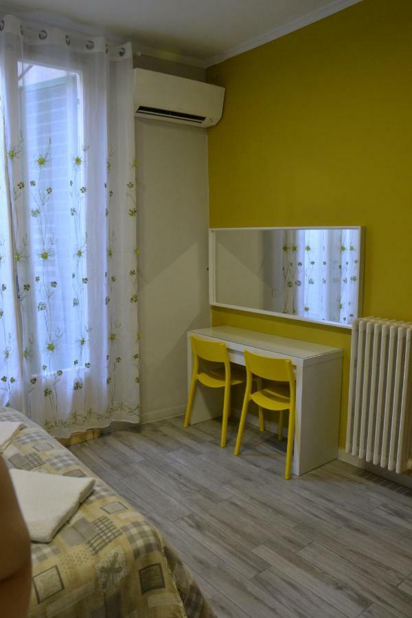 Hotel Leonardo Tourist House Florencia Exterior foto